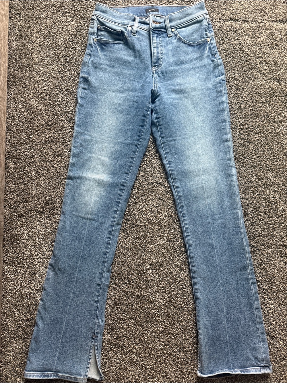 Express Women's Light Wash Skyscraper Jeans